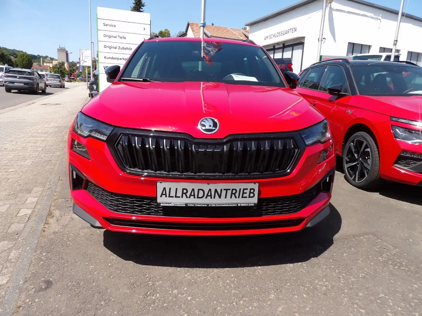 Skoda Karoq Sportline 4x4 AHK 140KW Rot - 2