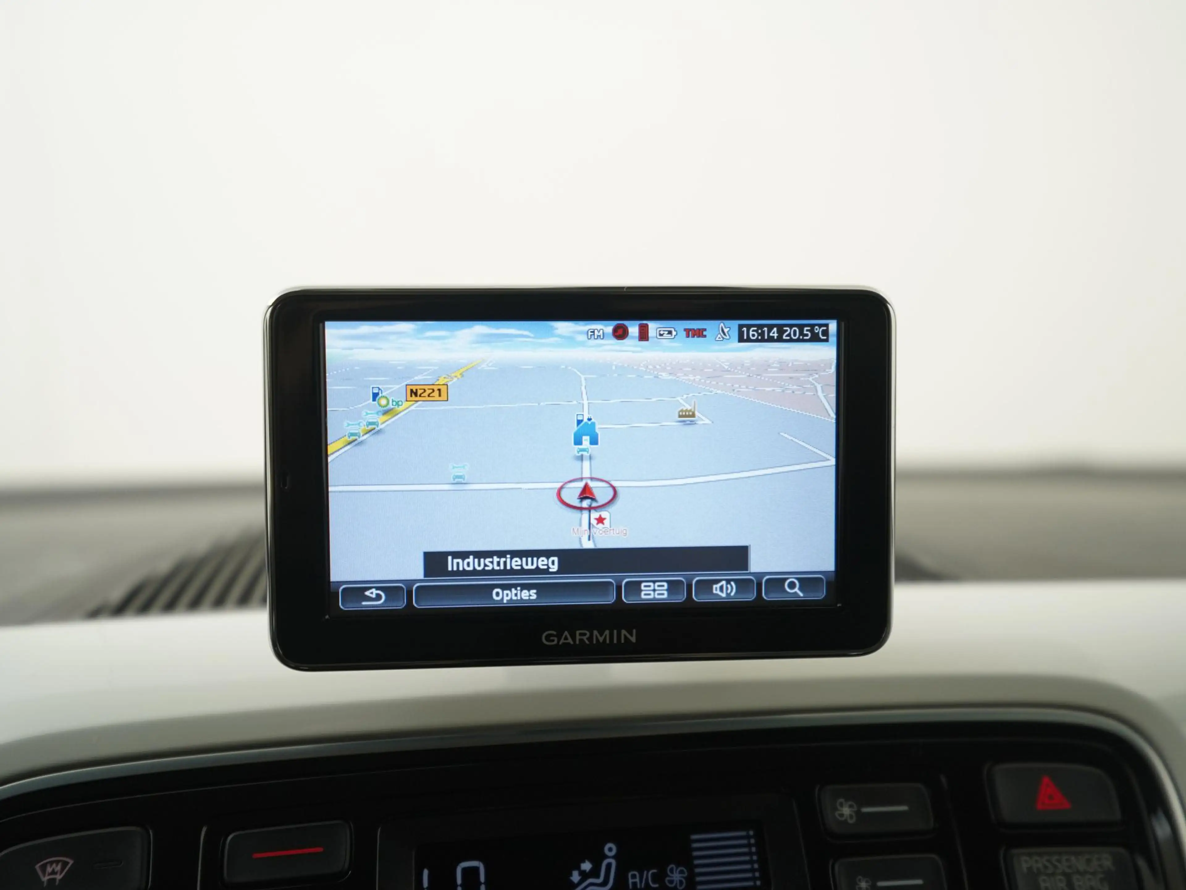Volkswagen e-up! e-Up! | SOH 86% | Stoelverwarming | Maps + More | — photo 15