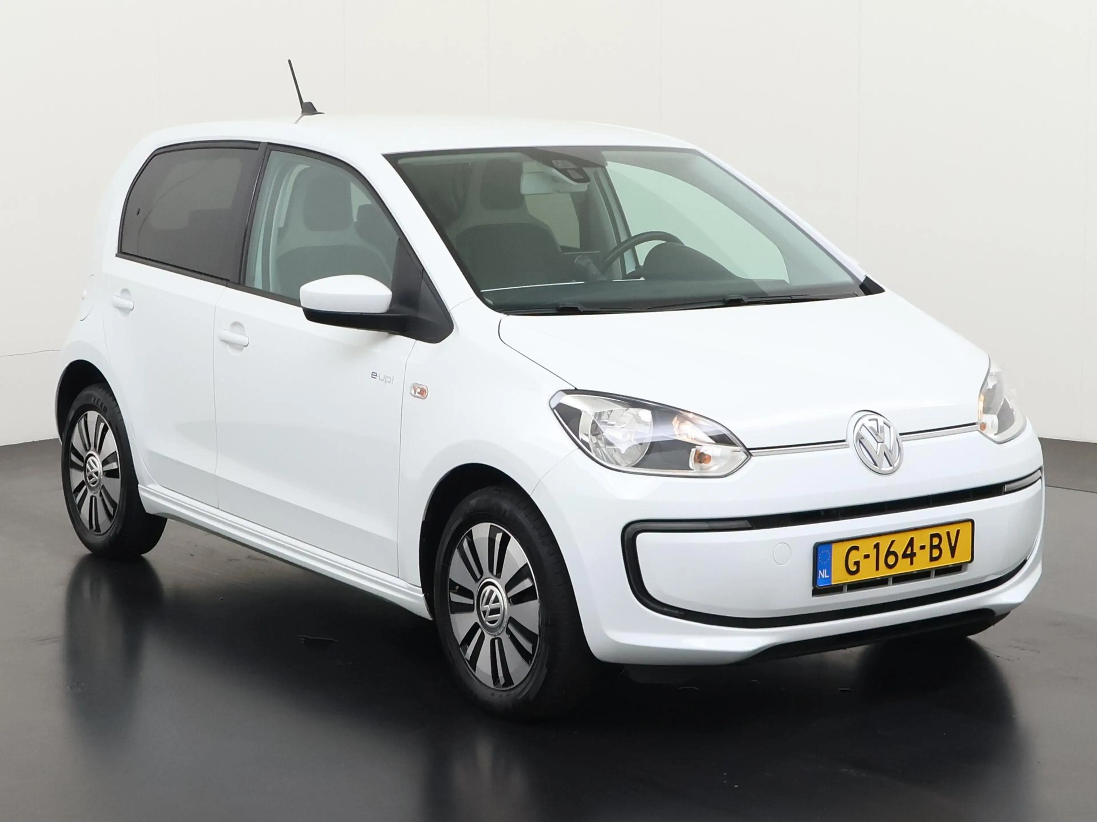 Volkswagen e-up! e-Up! | SOH 86% | Stoelverwarming | Maps + More | — photo 31
