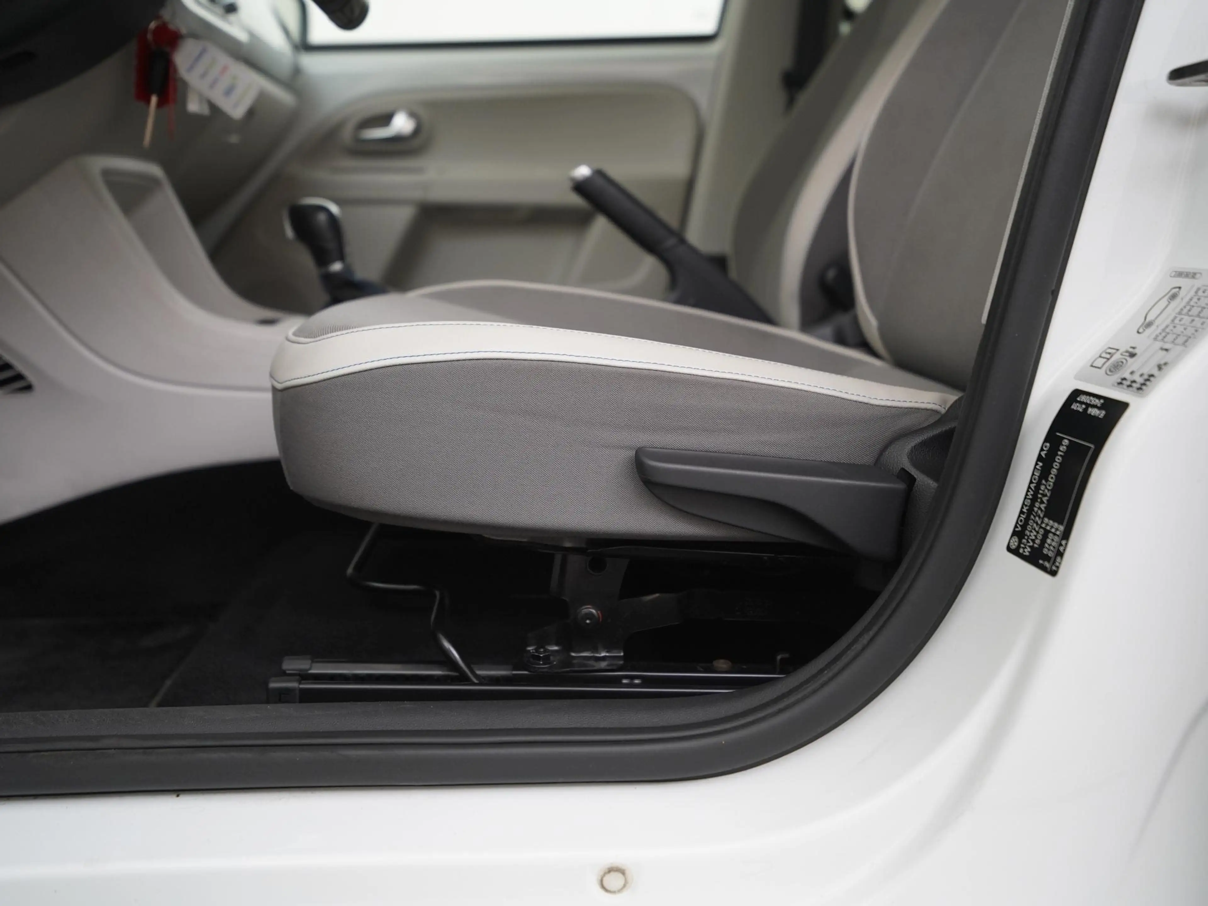 Volkswagen e-up! e-Up! | SOH 86% | Stoelverwarming | Maps + More | — photo 28