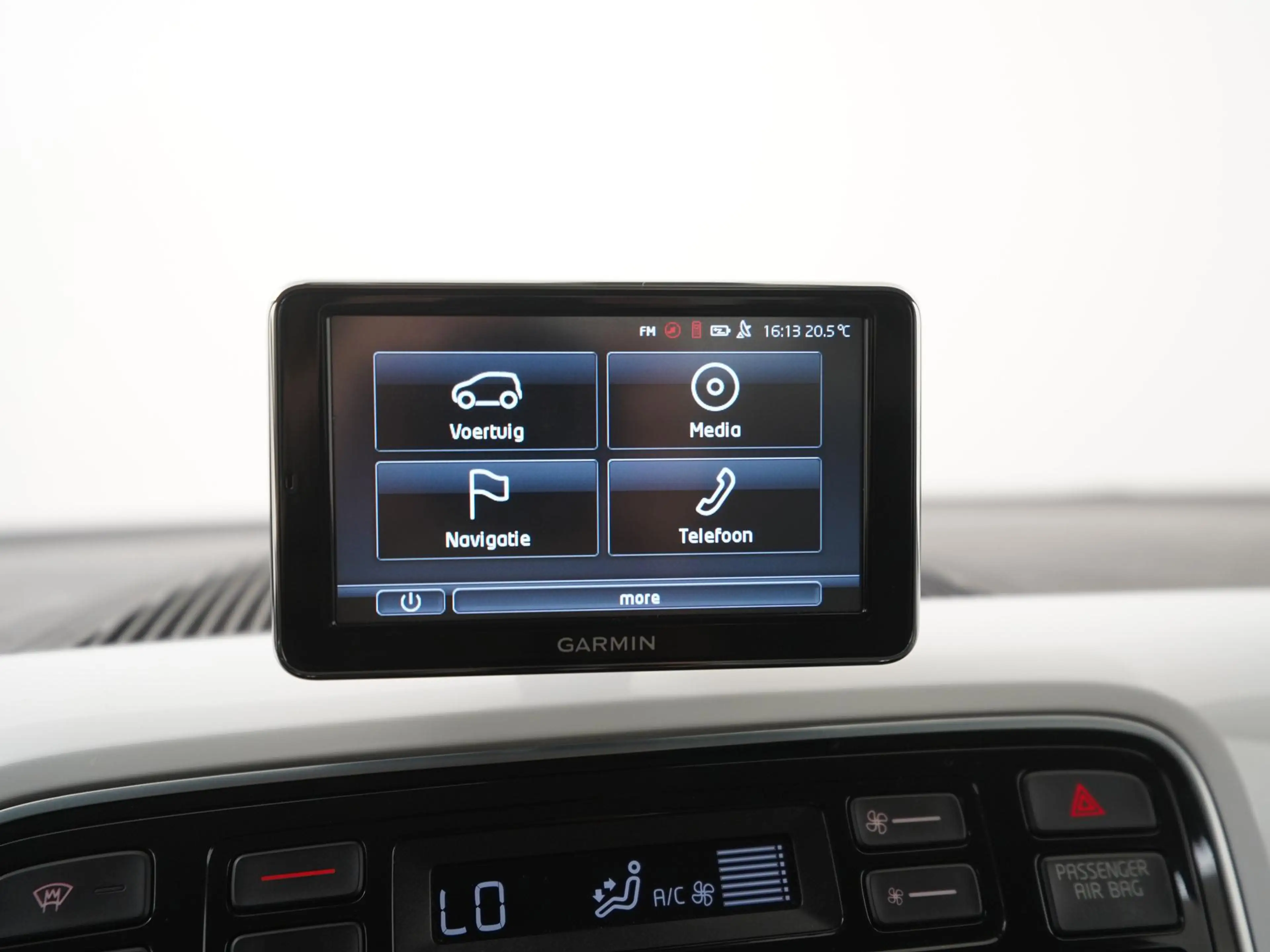 Volkswagen e-up! e-Up! | SOH 86% | Stoelverwarming | Maps + More | — photo 14
