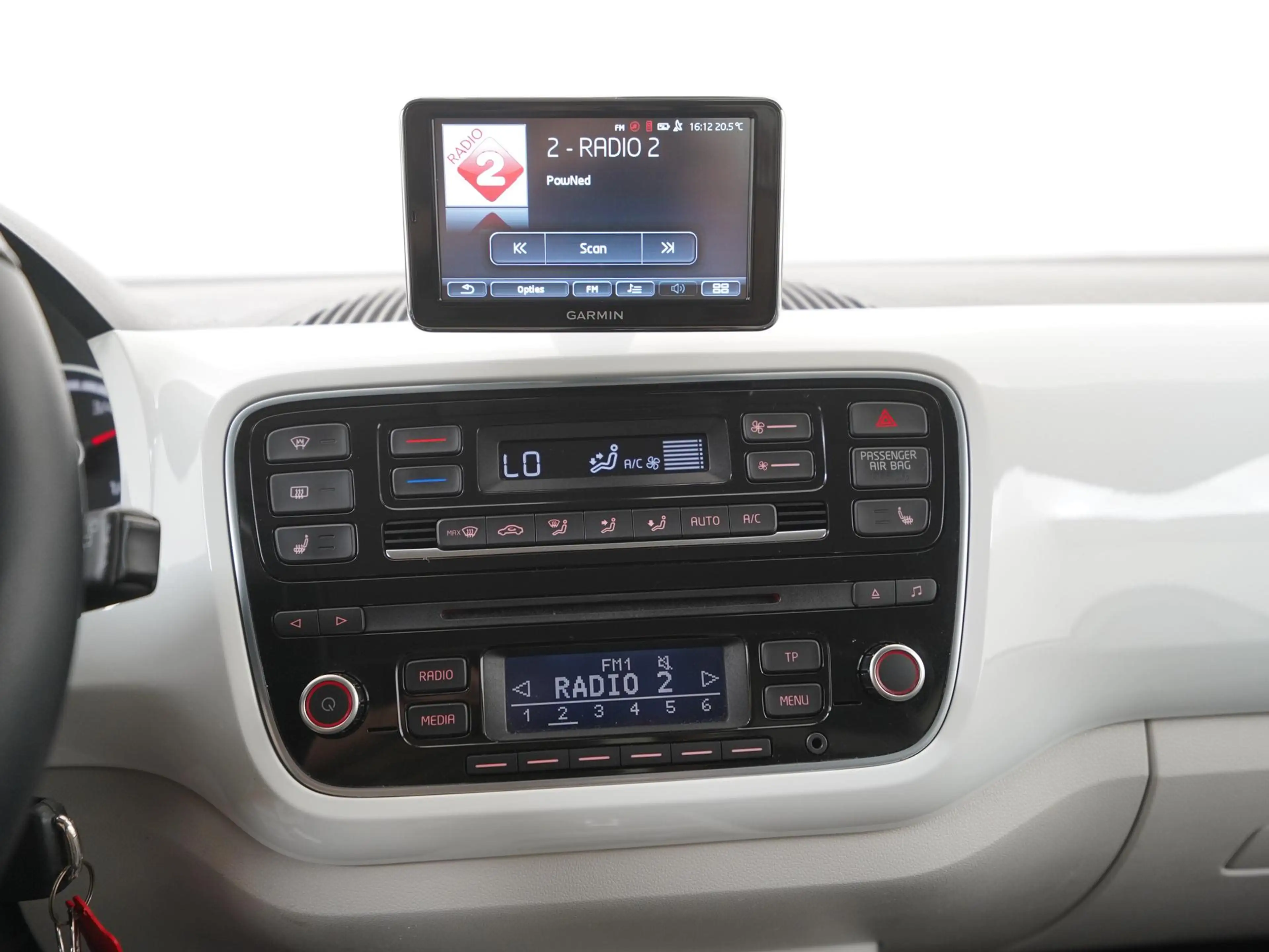 Volkswagen e-up! e-Up! | SOH 86% | Stoelverwarming | Maps + More | — photo 9