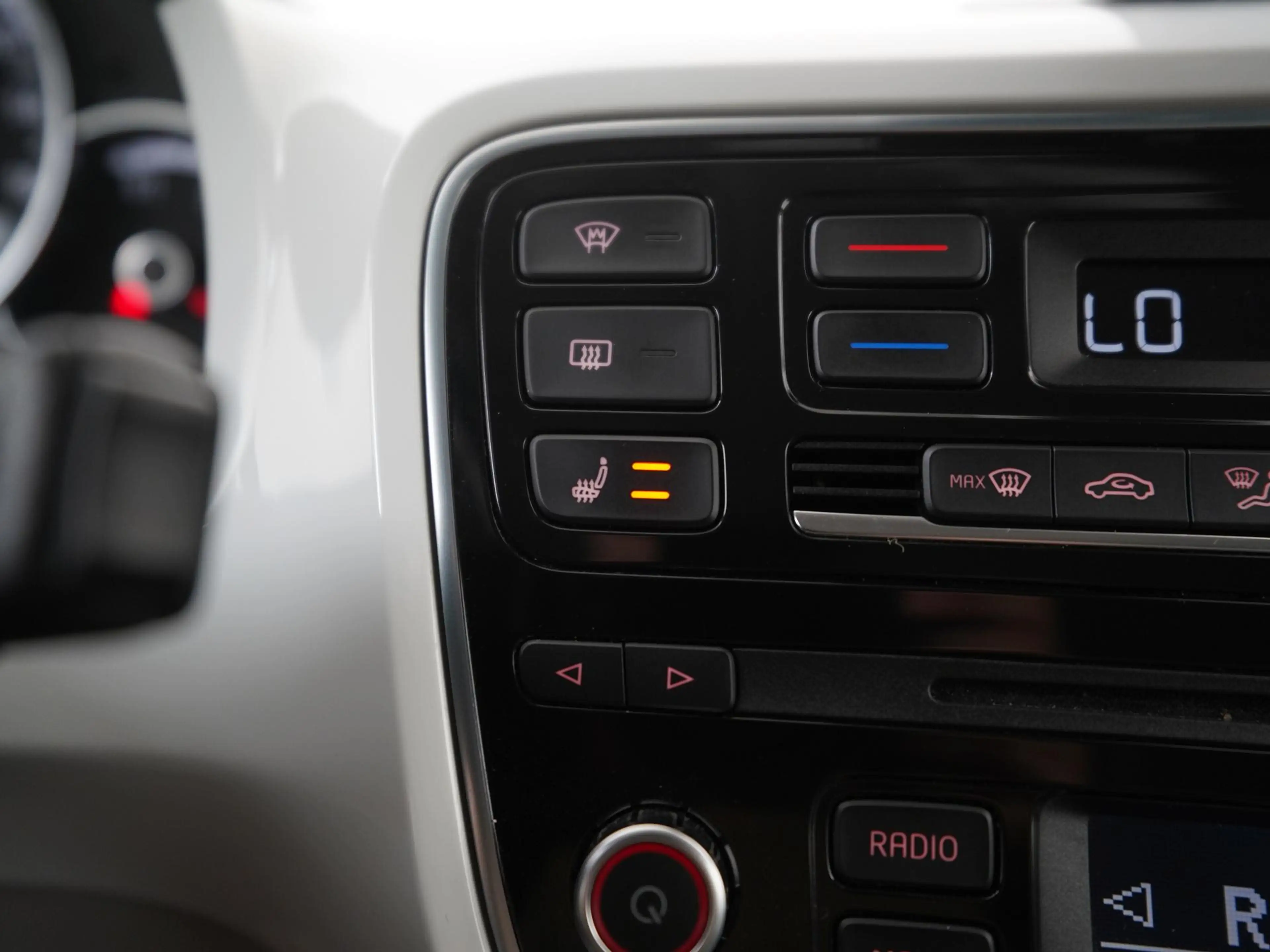 Volkswagen e-up! e-Up! | SOH 86% | Stoelverwarming | Maps + More | — photo 32