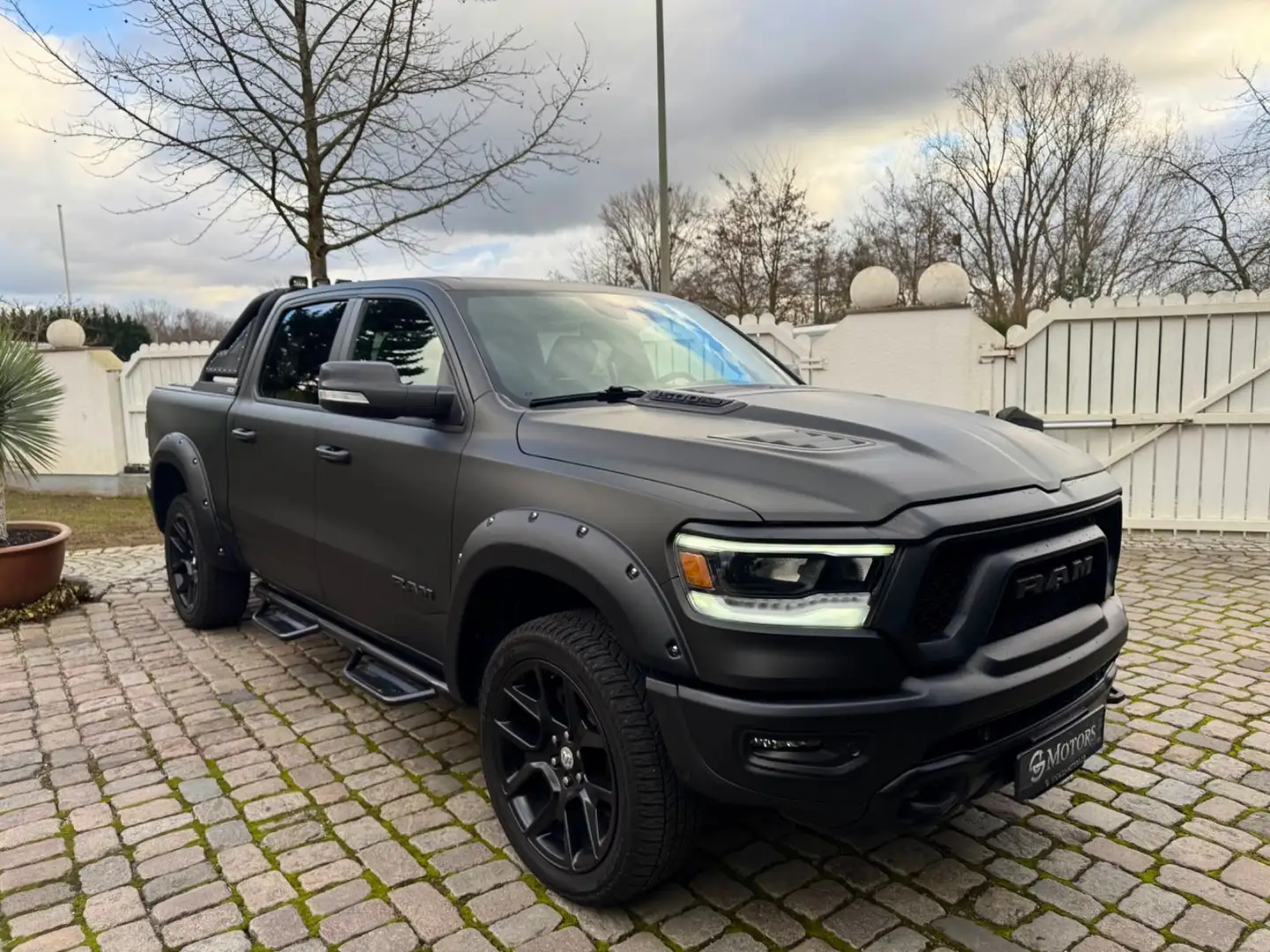 Dodge RAM 1500 5.7L 4x4 Rebel/Ahk/Kamera/LED/ACC/Pano/ Weiß - 1