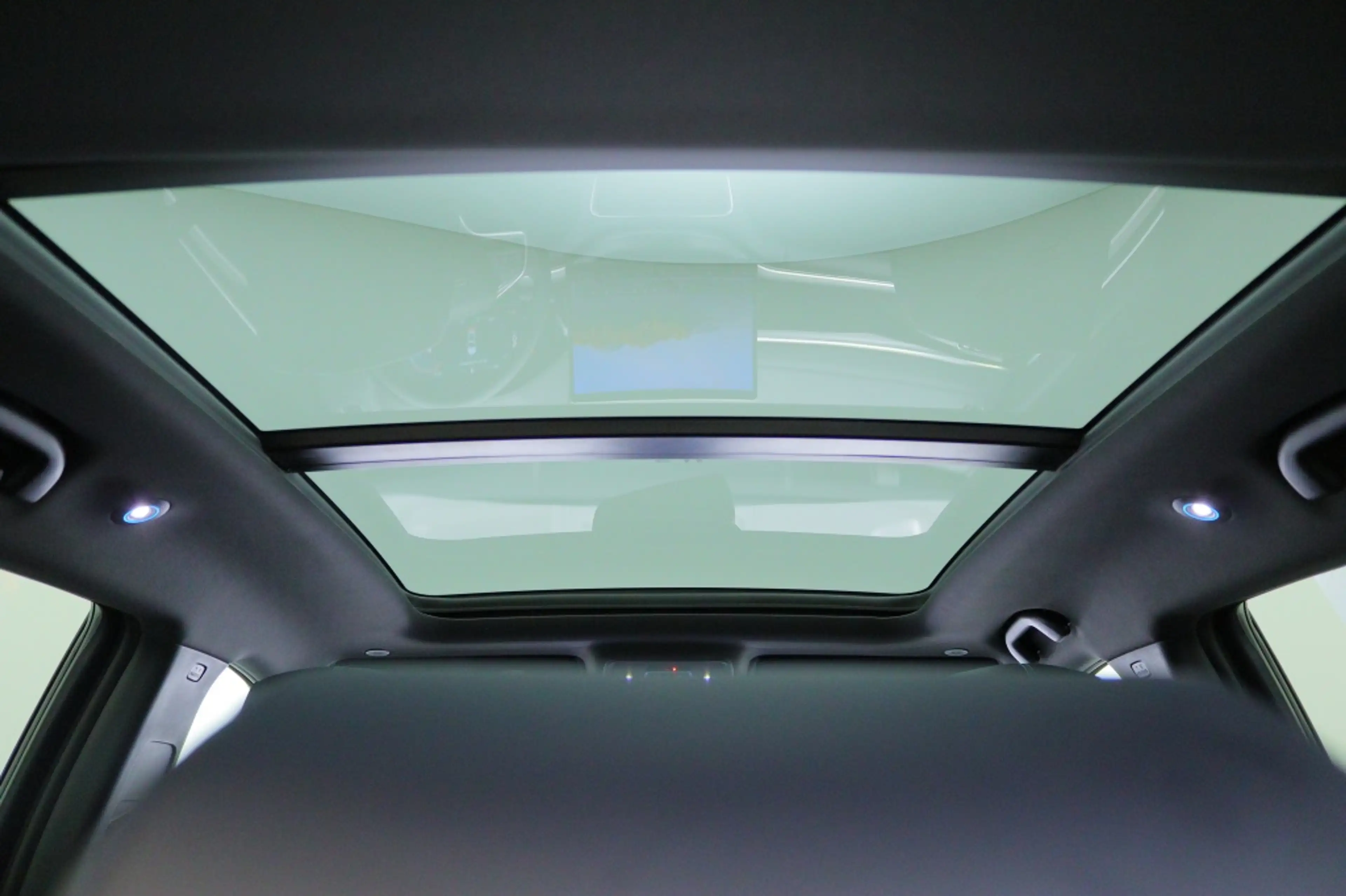 BYD Seal U 1.5 T DM-i Design AWD 18,3 kWh | Plug-in | Dealer — photo 13