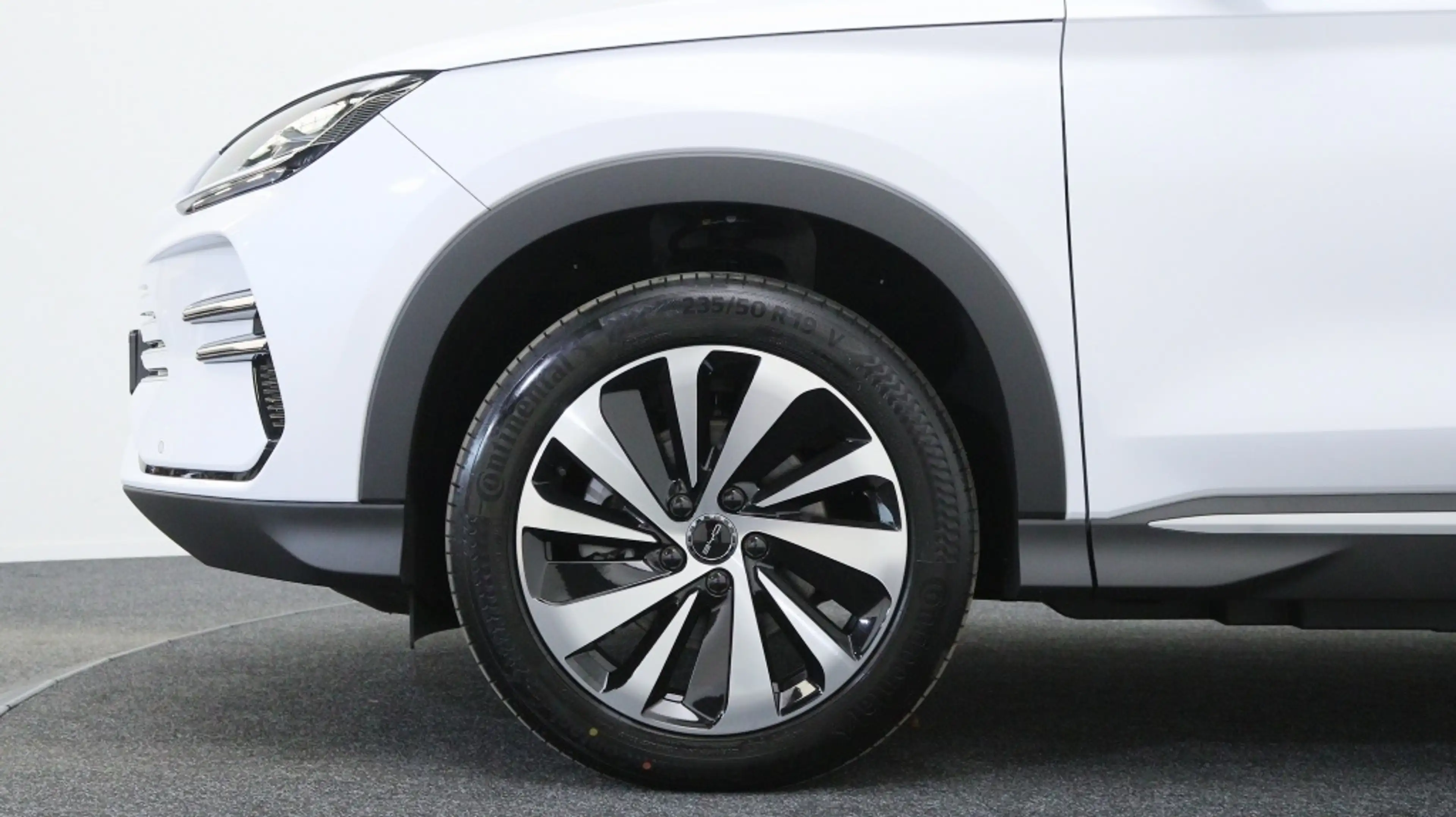 BYD Seal U 1.5 T DM-i Design AWD 18,3 kWh | Plug-in | Dealer — photo 6