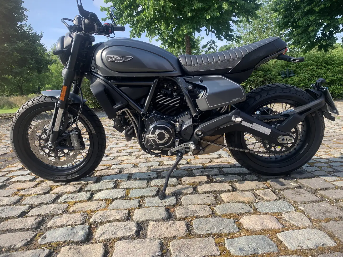 Ducati Scrambler icon, Speichenräder - 1