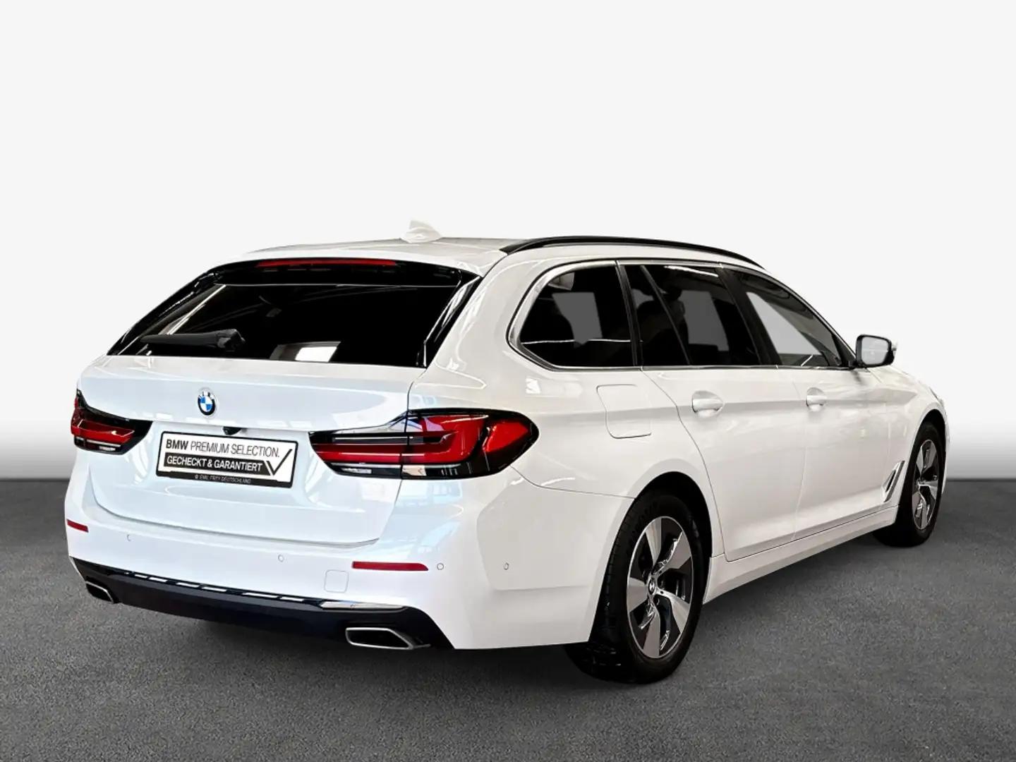 BMW 520 d xDrive Touring Aut. Bílá - 2