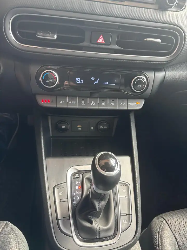 Hyundai KONA HEV 1.6 DCT XClass 16