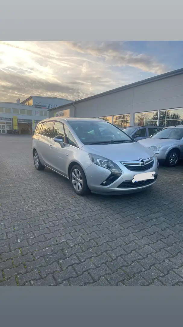 Opel Zafira Tourer Innovation Grau - 1