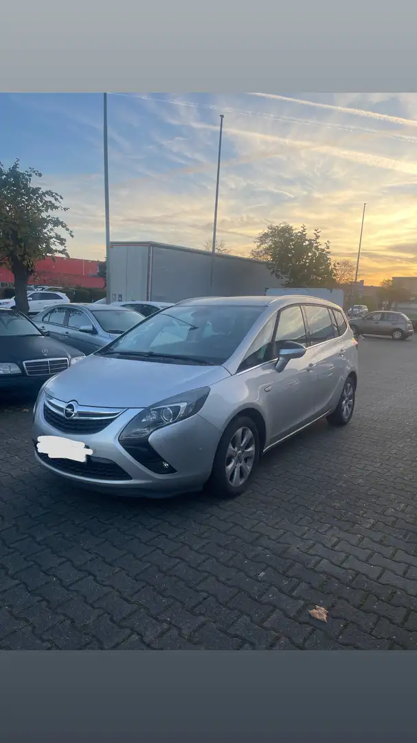 Opel Zafira Tourer Innovation Grau - 2