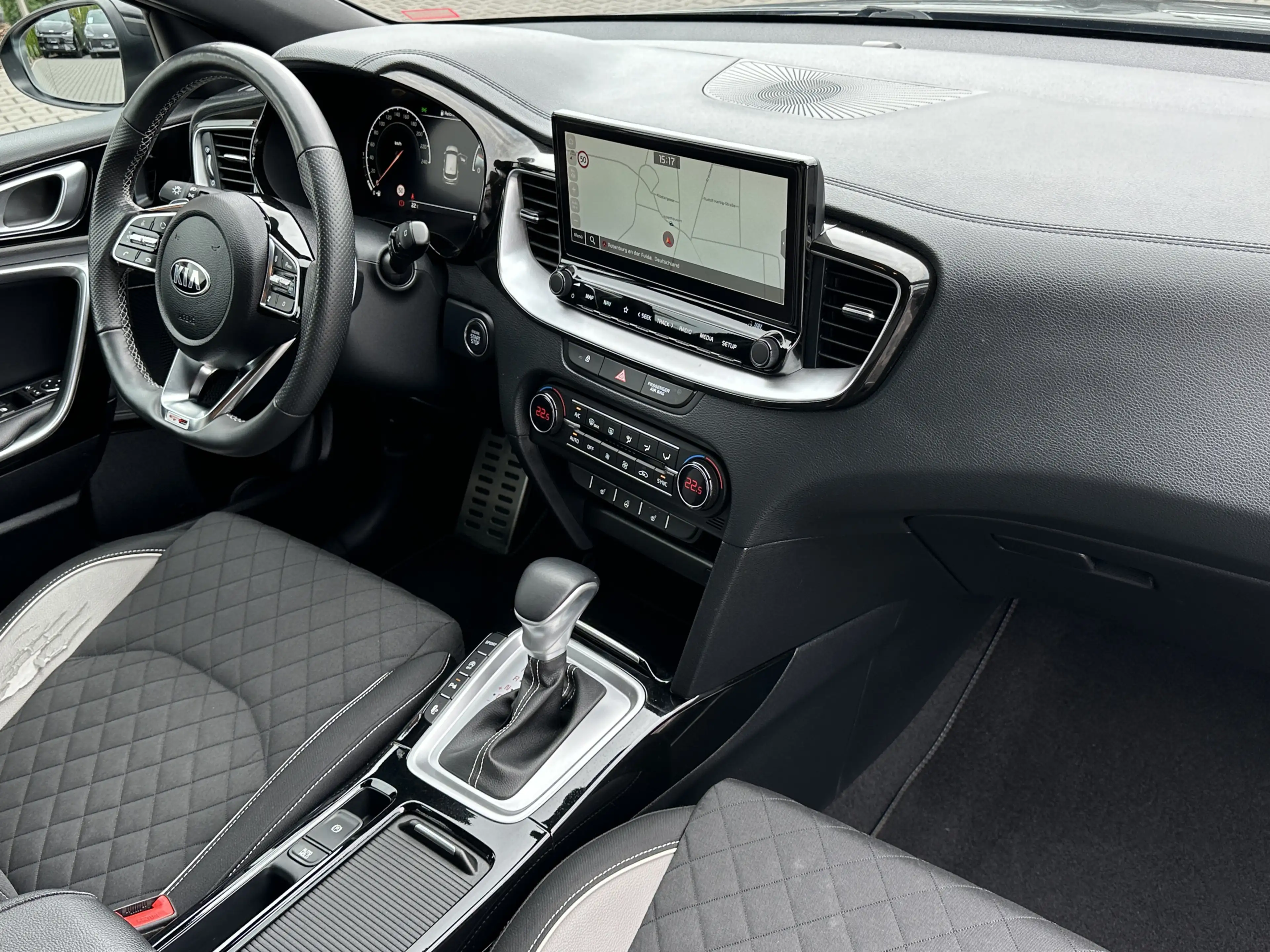 Kia Ceed / cee'd GT Line LED ACC NAV VIRTUA JBL TOTW CAM 18 — photo 9