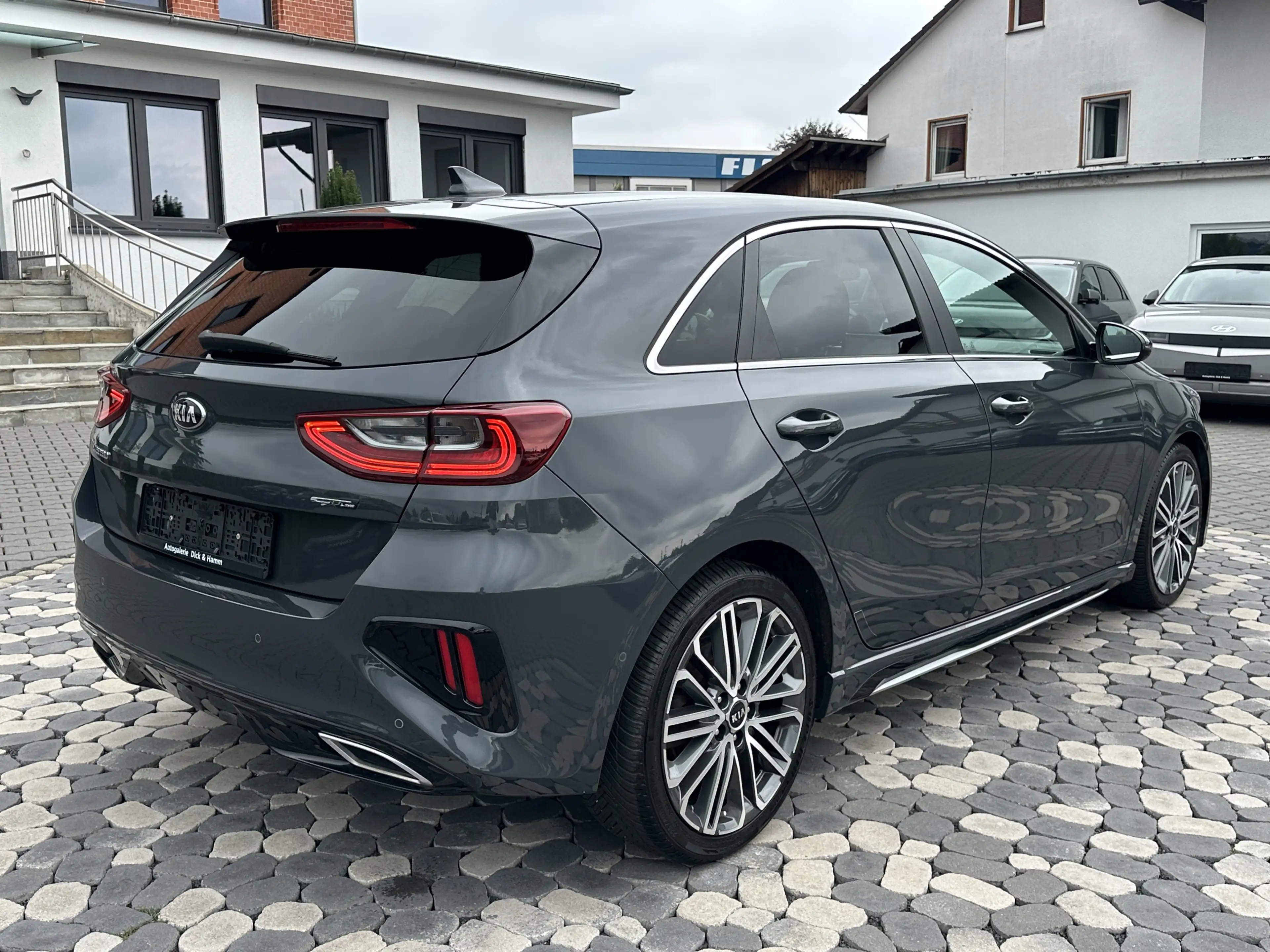 Kia Ceed / cee'd GT Line LED ACC NAV VIRTUA JBL TOTW CAM 18 — photo 8