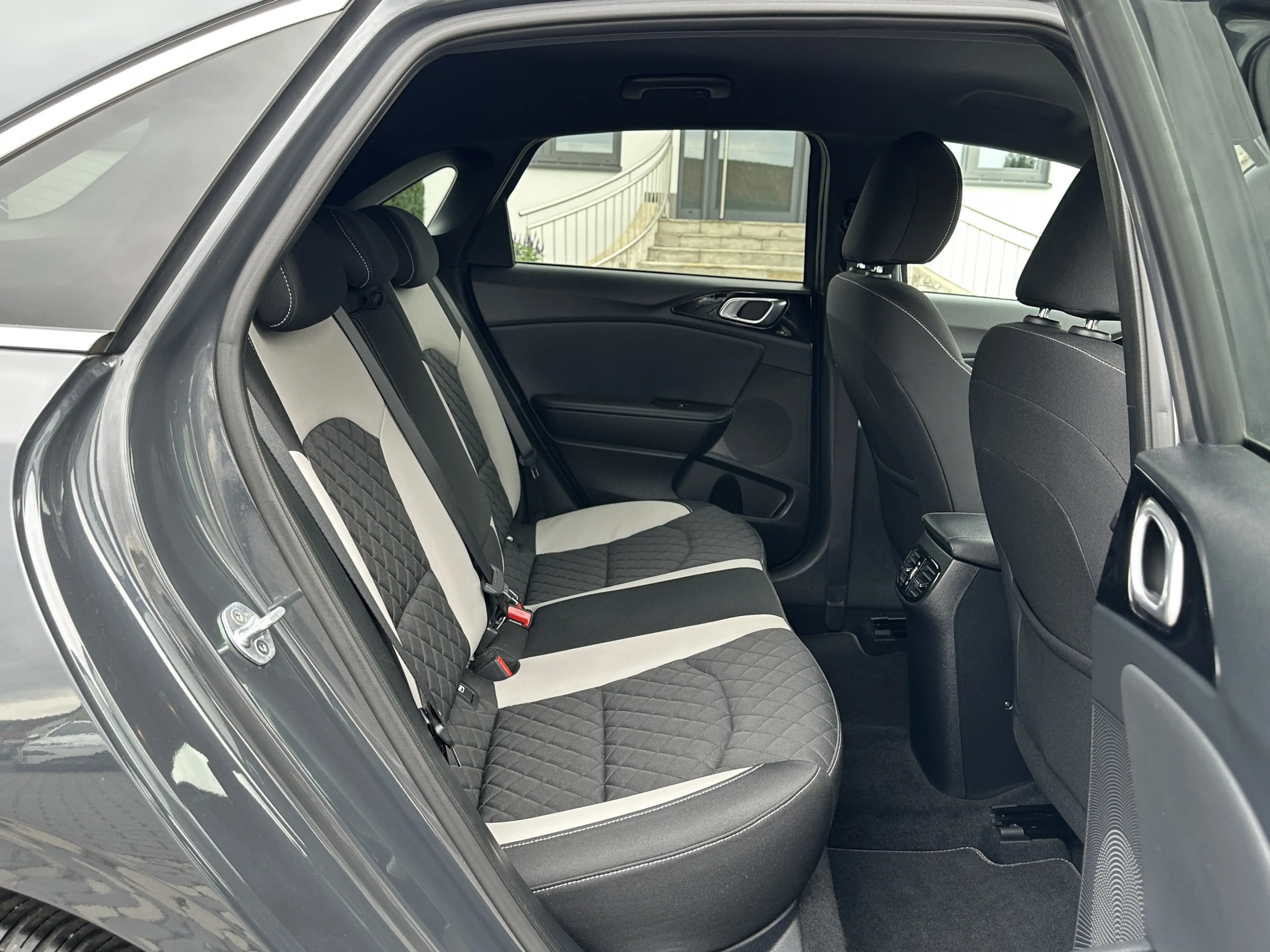 Kia Ceed / cee'd GT Line LED ACC NAV VIRTUA JBL TOTW CAM 18 — photo 11