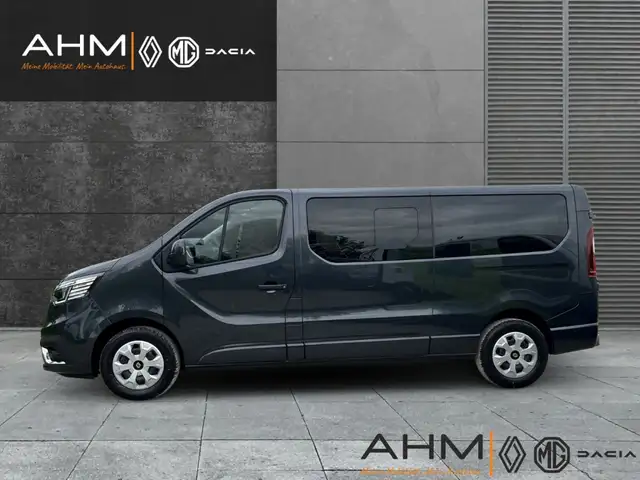 Renault Trafic view 5