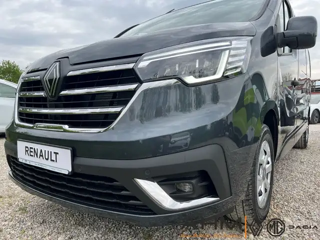 Renault Trafic view 7