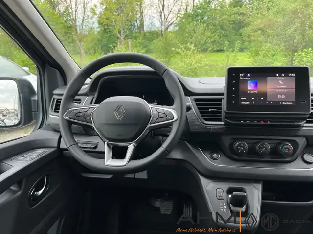 Renault Trafic view 15