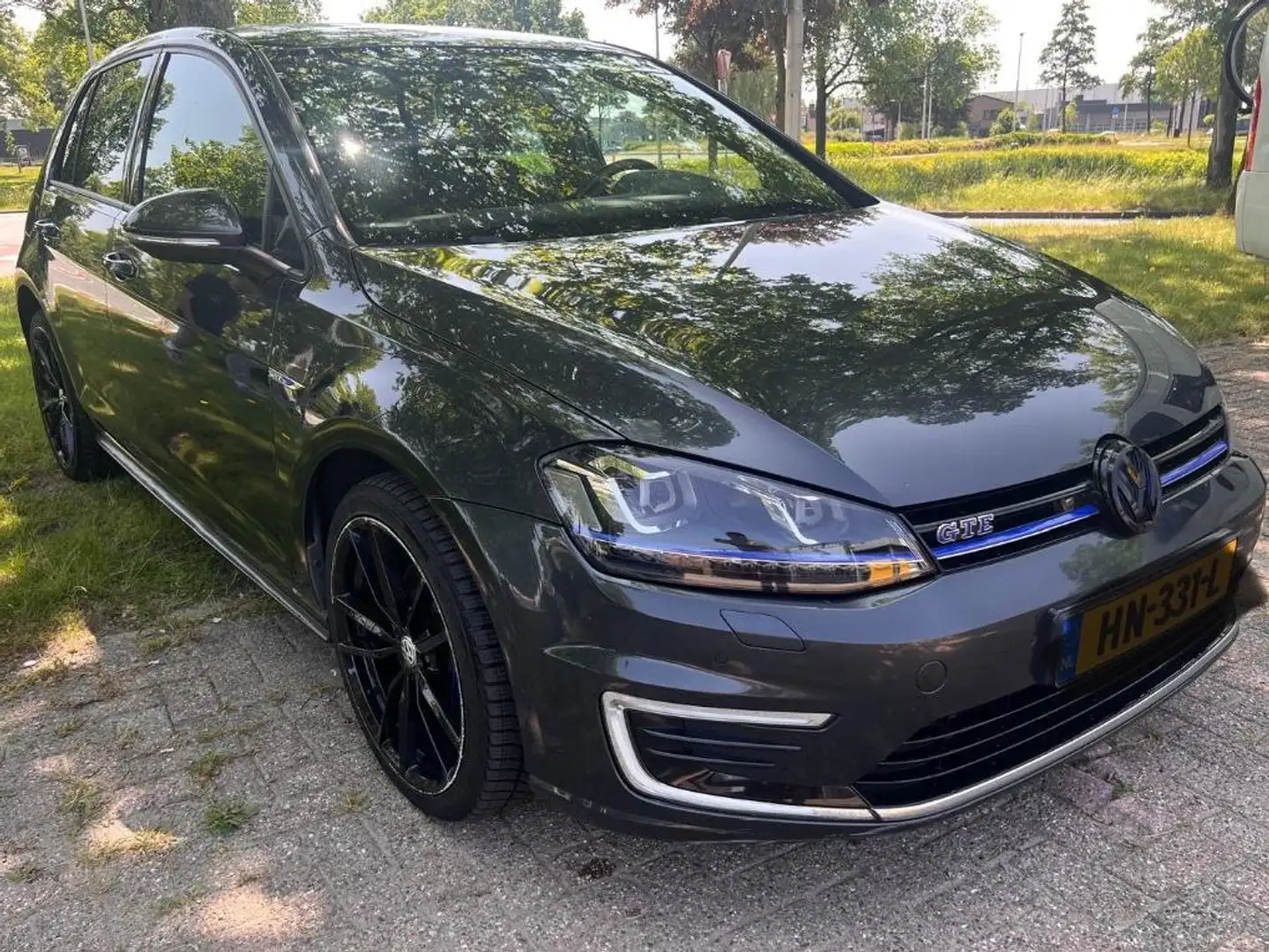 Volkswagen Golf GTE Grey - 2