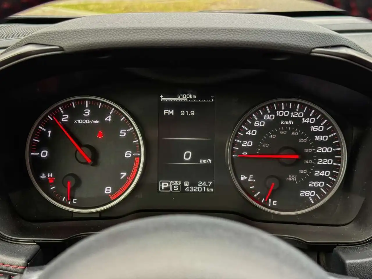 Subaru WRX снимка Subaru WRX