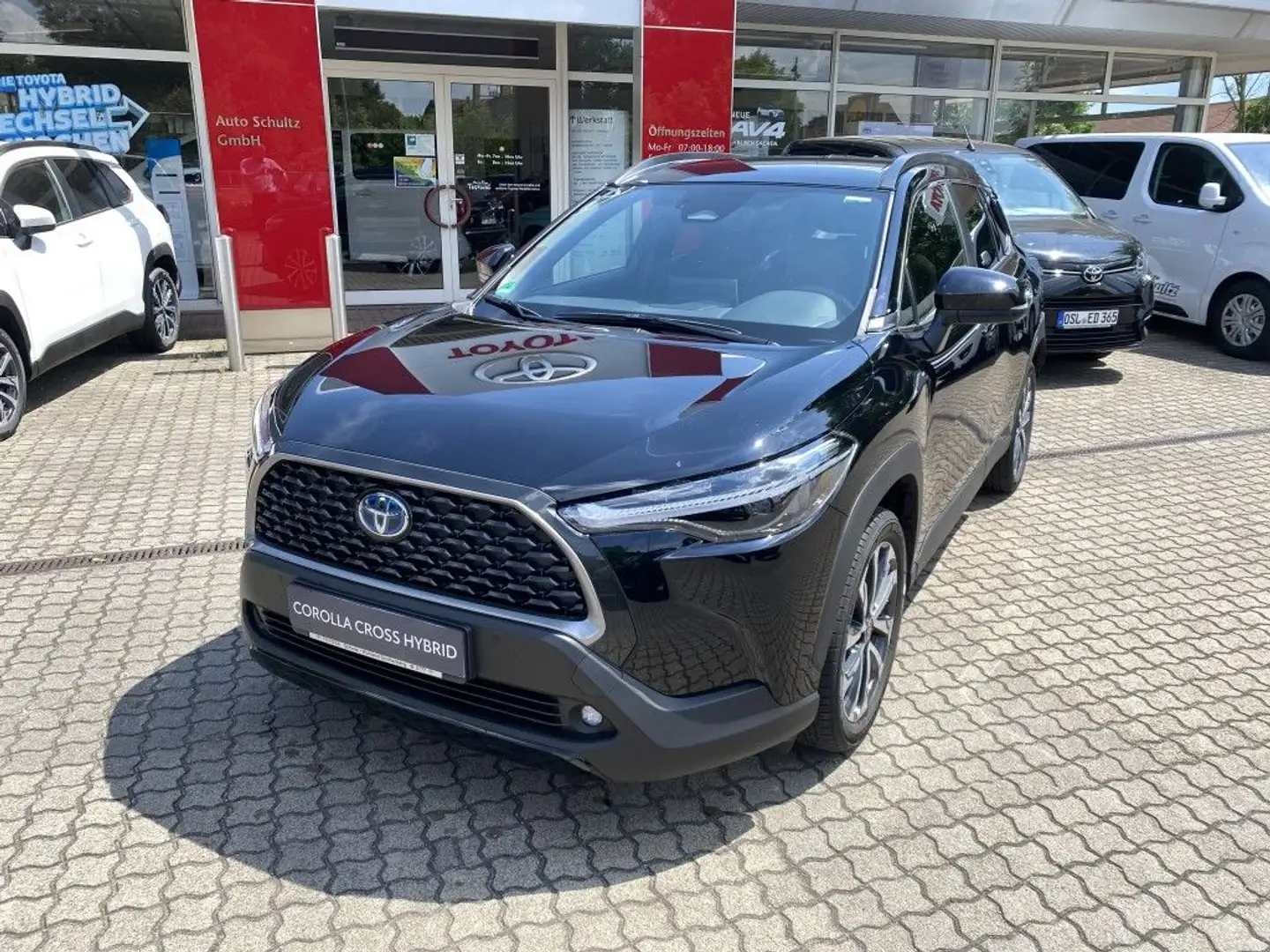 Toyota Corolla Cross 2.0 Hybrid AT Team Deutschland - vom Stammkunden Schwarz - 2