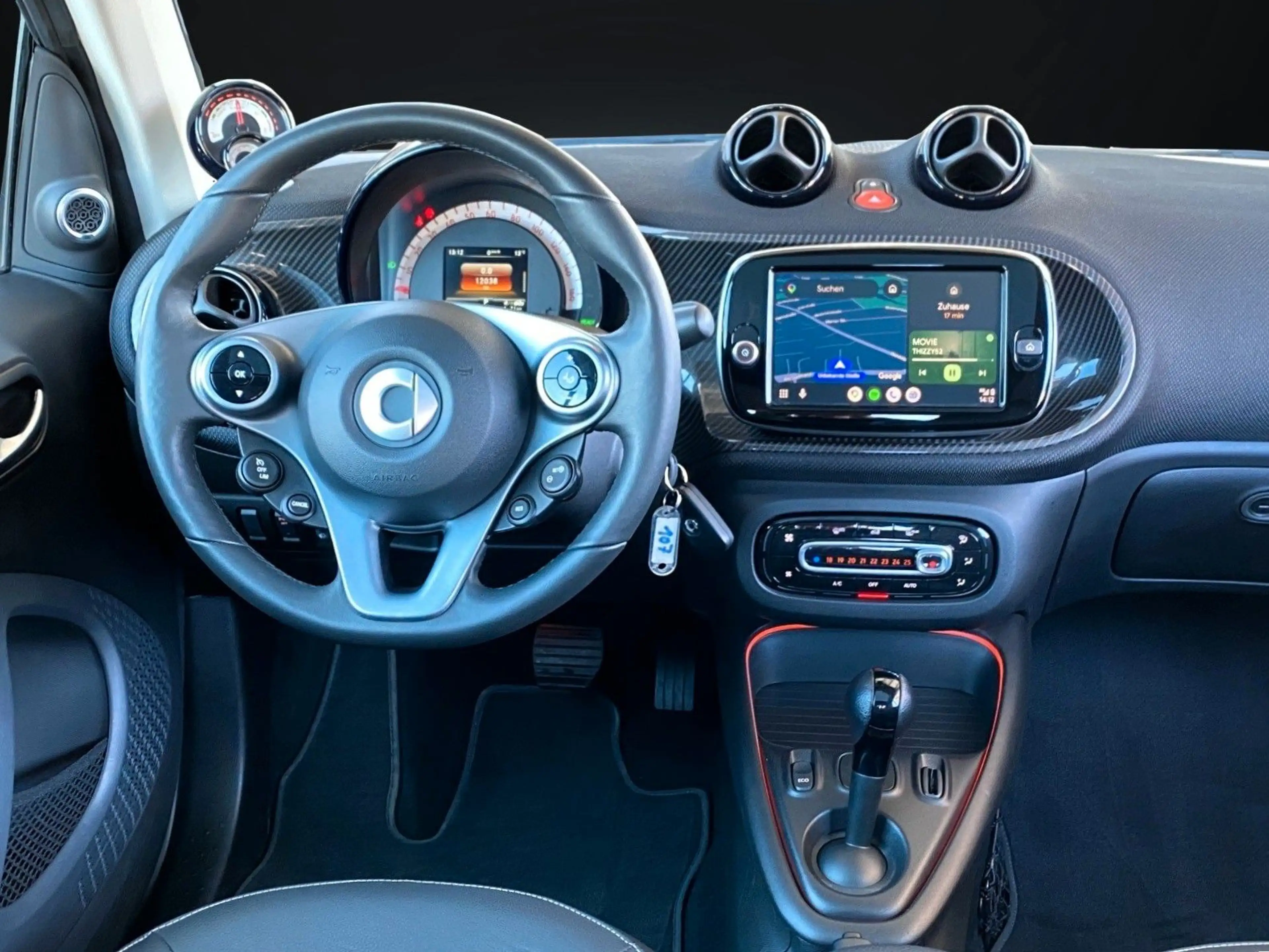 smart forTwo COUPE EQ NAVI-KAMERA-PANORAMA-LED-JBL — photo 13