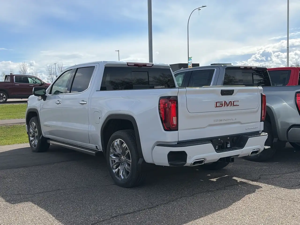 GMC Sierra 1500 снимка GMC Sierra 1500