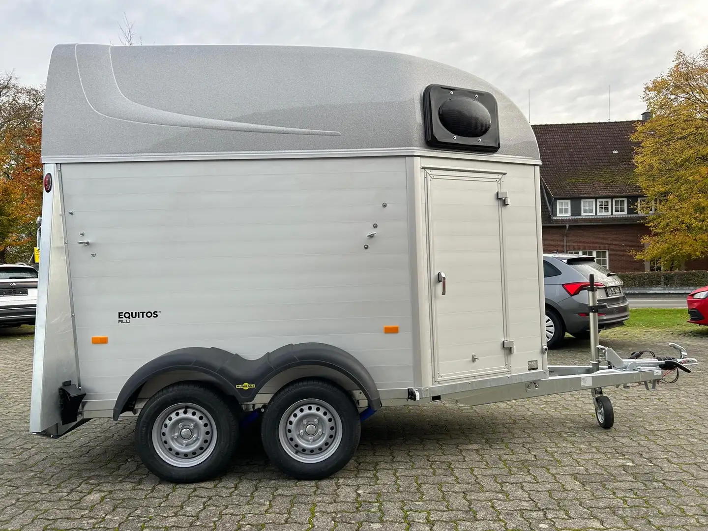 Humbaur Pferdeanhänger Equitos Alu 2000 2,0t 100km/h He... - 2