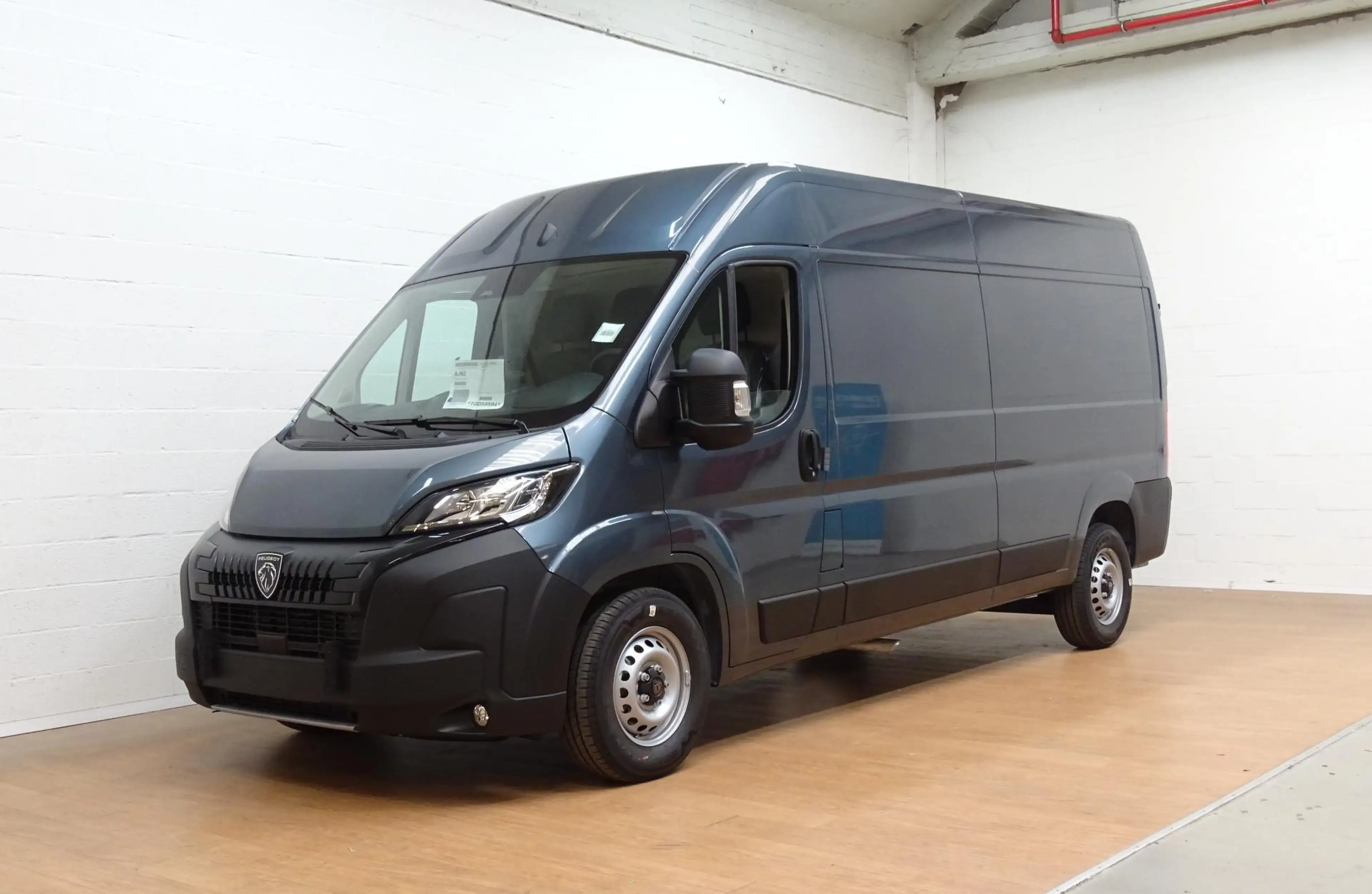 Peugeot Boxer 2.2 BlueHDi S&S 180 335 L3H2 Auto Heavy — photo 4