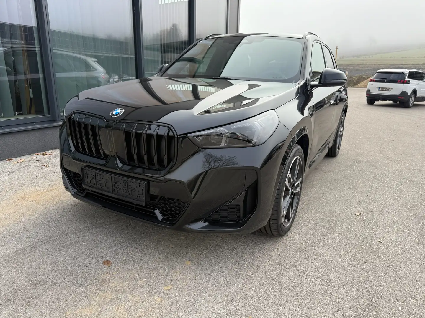 BMW X1 20 d xDrive M Sport PRO AHK Vollausstattung Schwarz - 1