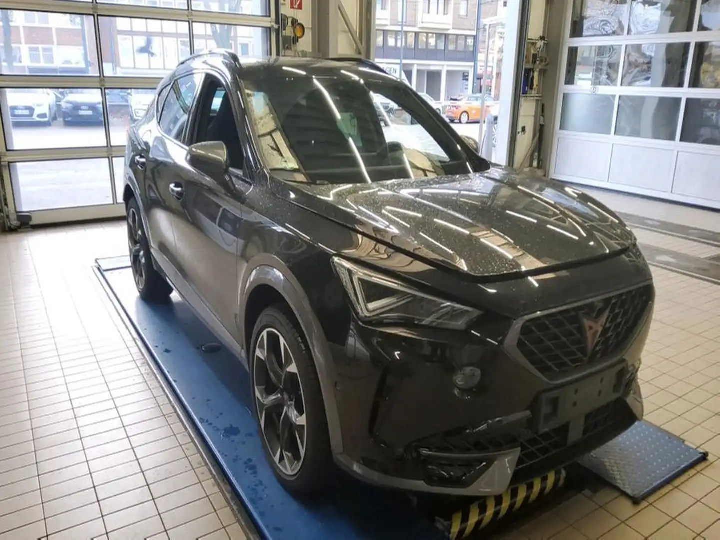 CUPRA Formentor VZ 1.4 TSI DSG eHybrid Leder AHK Pano VirtualPedal Schwarz - 2