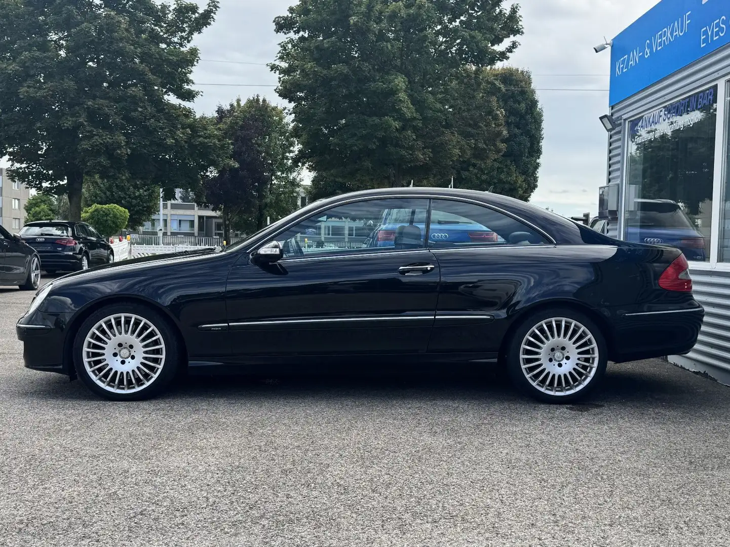 Mercedes-Benz CLK 320 CDI Coupe*AUT.*AVANTGARDE*NAVI*XENON*UVM Schwarz - 2