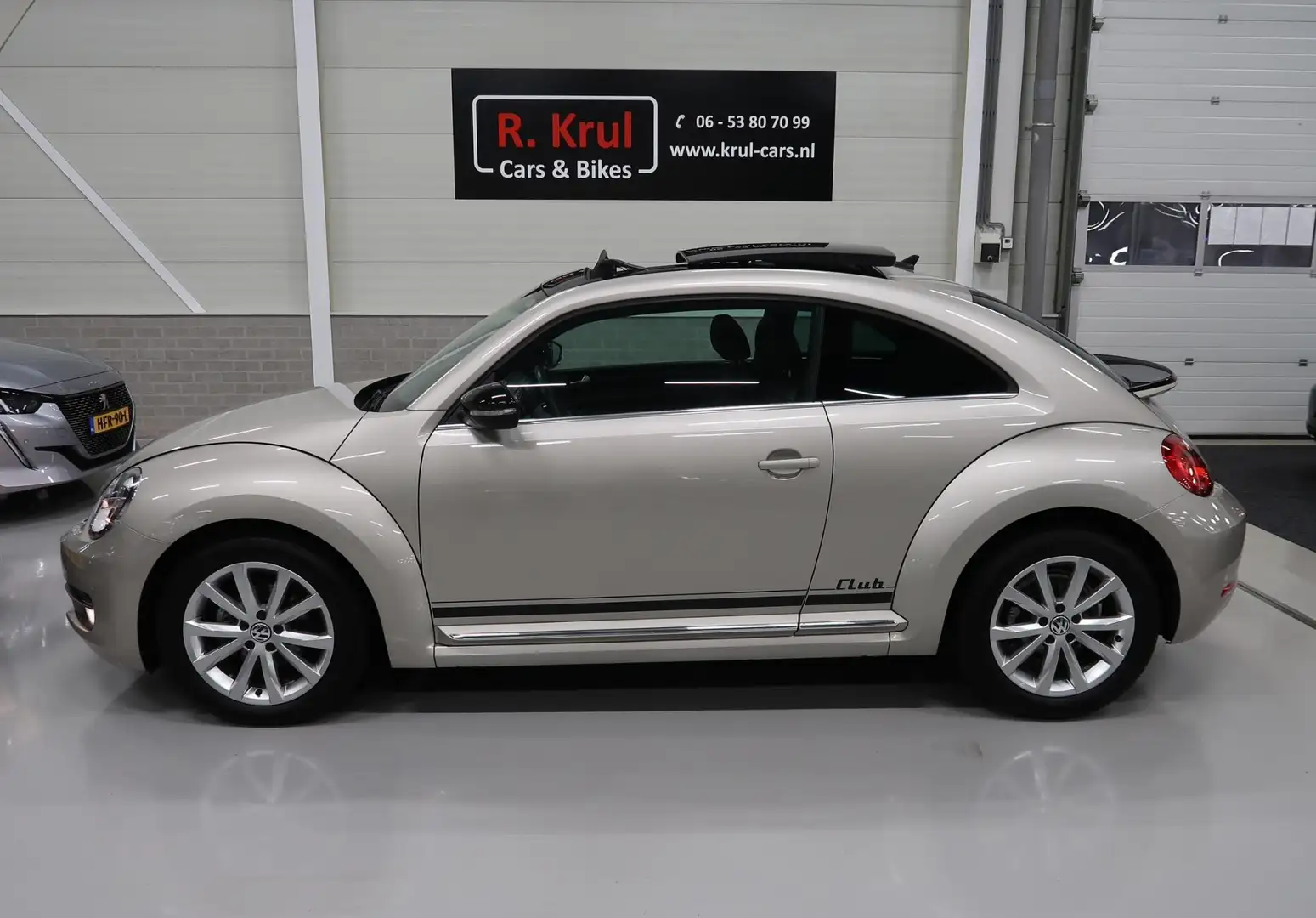 Volkswagen Beetle 1.4 TSI Club BMT Automaat DSG Panoramadak Navigati Gris - 2