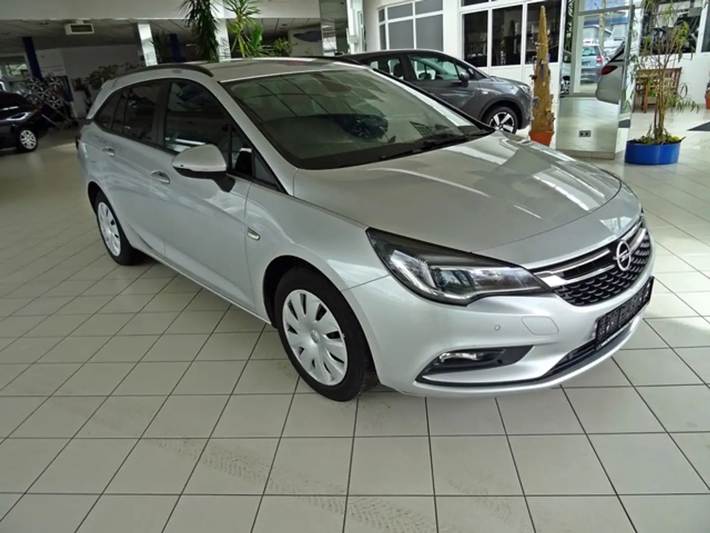 Opel Astra K 1.0 Turbo Business S/S (EURO 6d-TEMP) Silber - 1