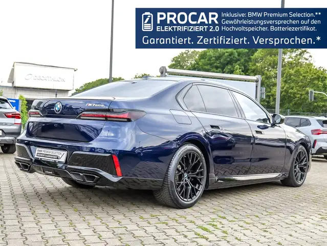 BMW 7 Series view 2