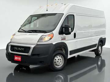 2500 High-roof 159WB | THREE SEATER | BACK-UP CAM