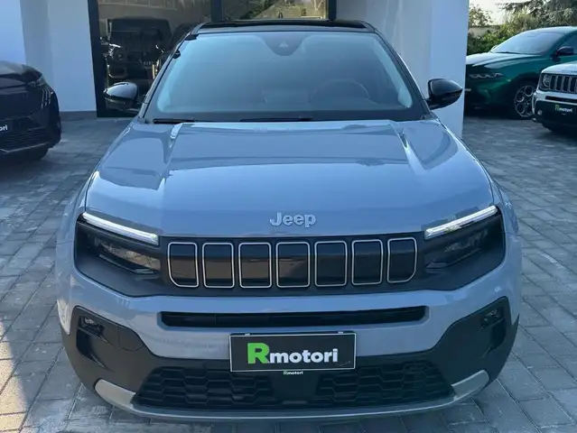 Jeep Avenger view 3
