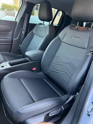 Jeep Avenger view 8