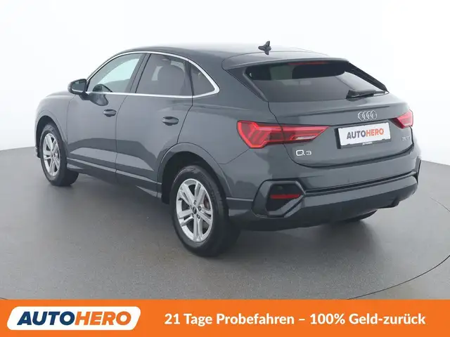 Audi Q3 view 4