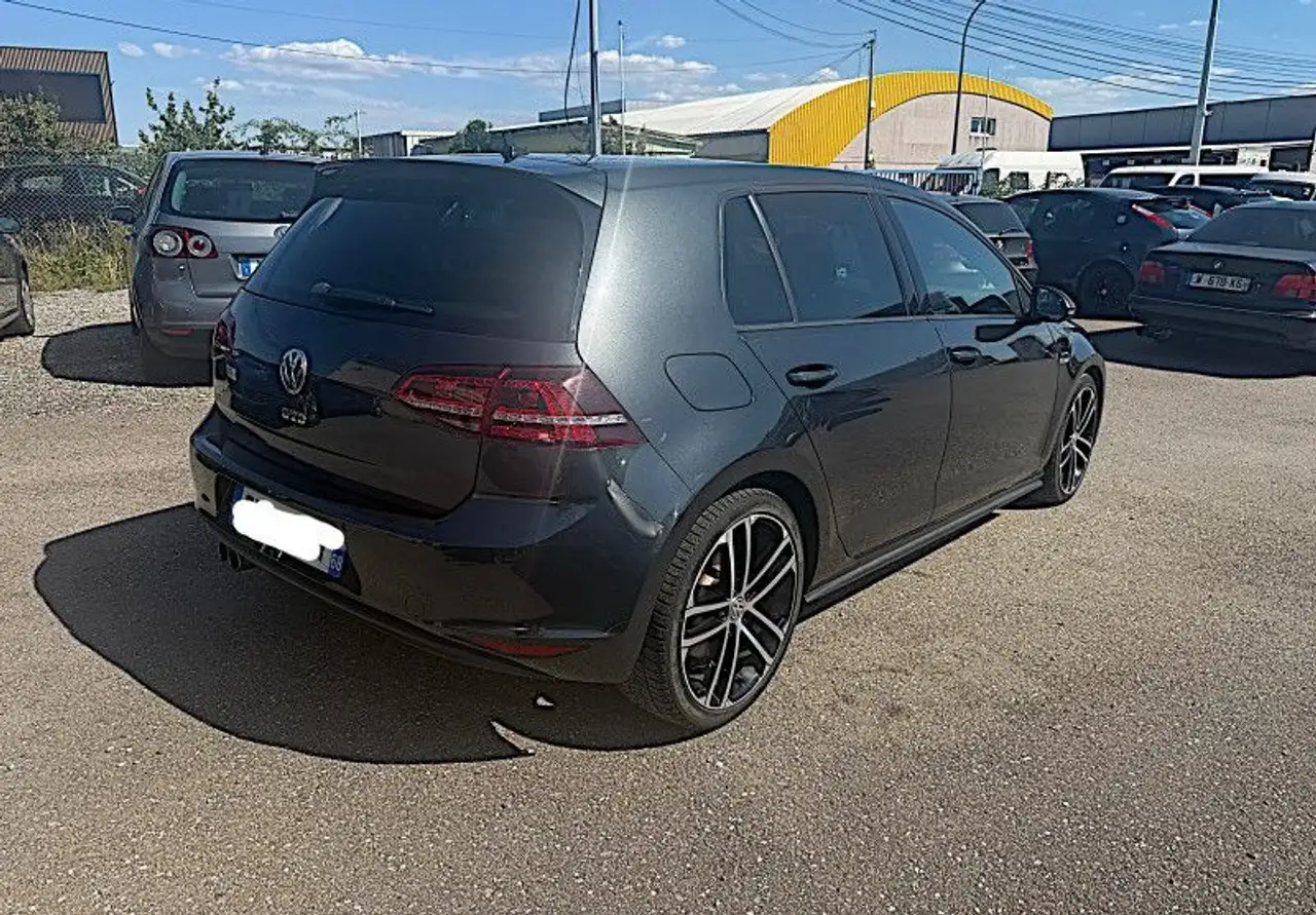 Volkswagen Golf Standard Model — photo 5