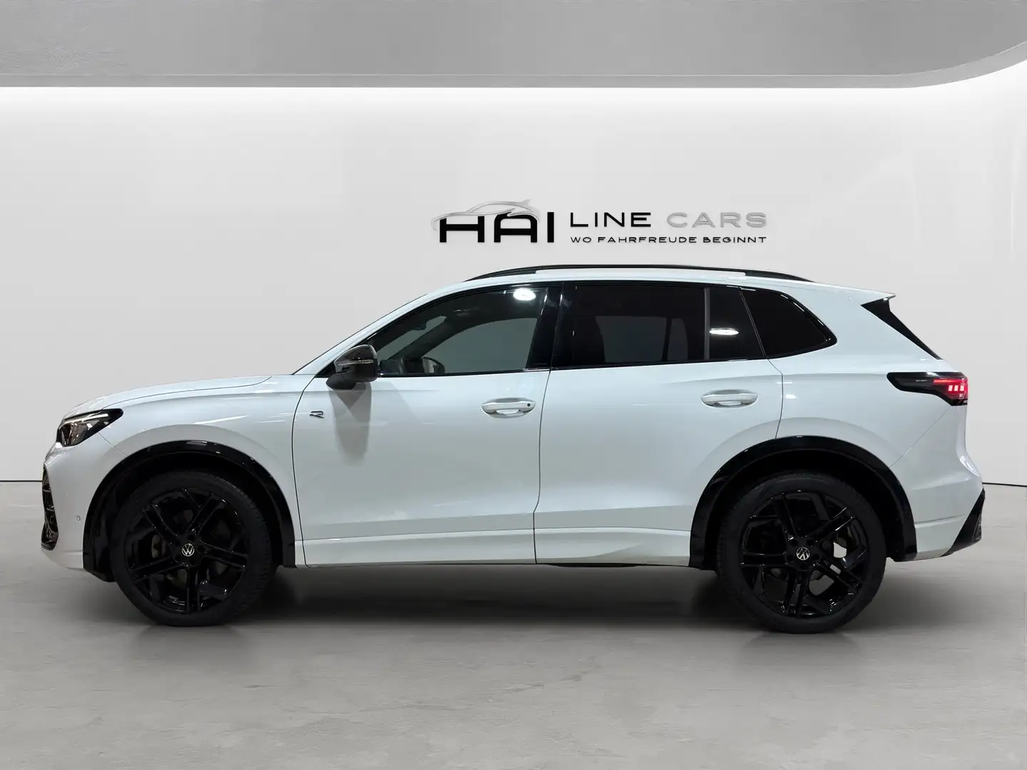 Volkswagen Tiguan 2.0 TDI R-Line Black VOLL | Matrix | Pano | HeadUP Weiß - 2