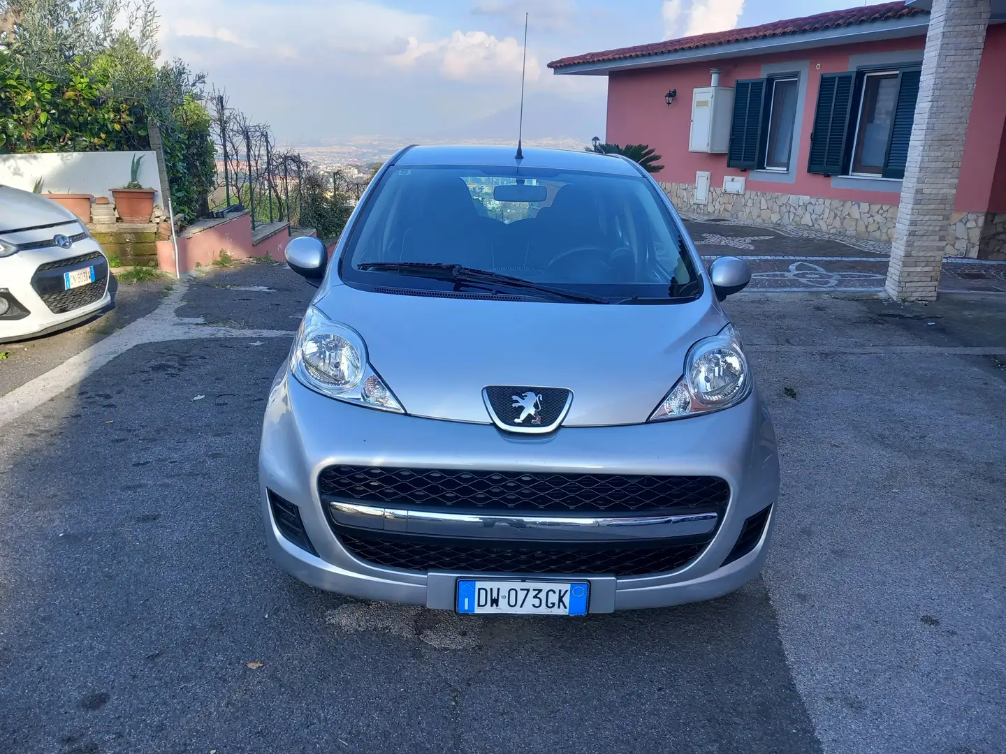 Peugeot 107 107 2005 1.0 12v Active (plaisir) 5p FL Plateado - 2