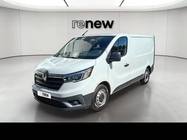 2022 Renault Trafic in White for sale
