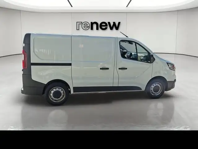 Renault Trafic view 2