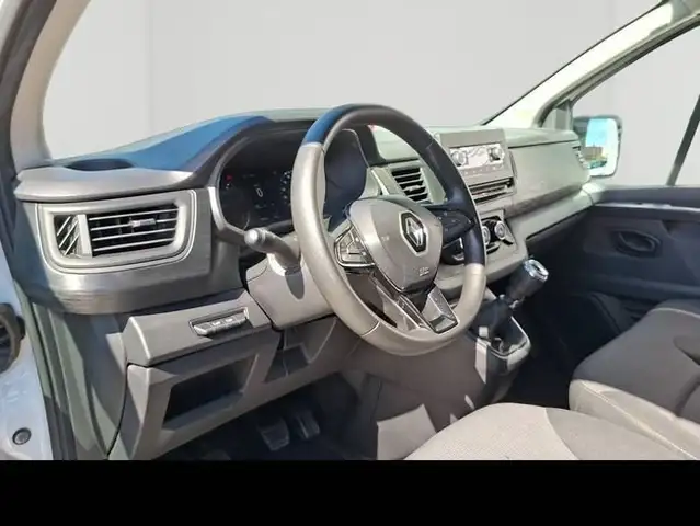 Renault Trafic view 11
