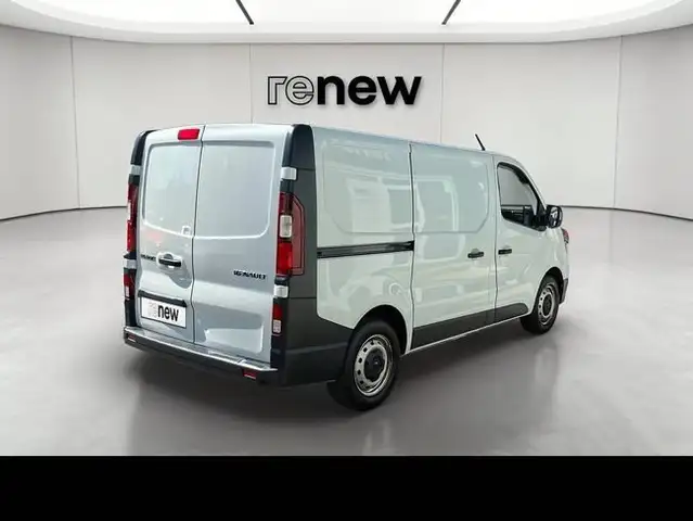 Renault Trafic view 3