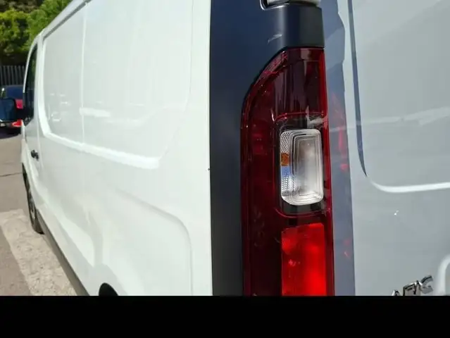 Renault Trafic view 10
