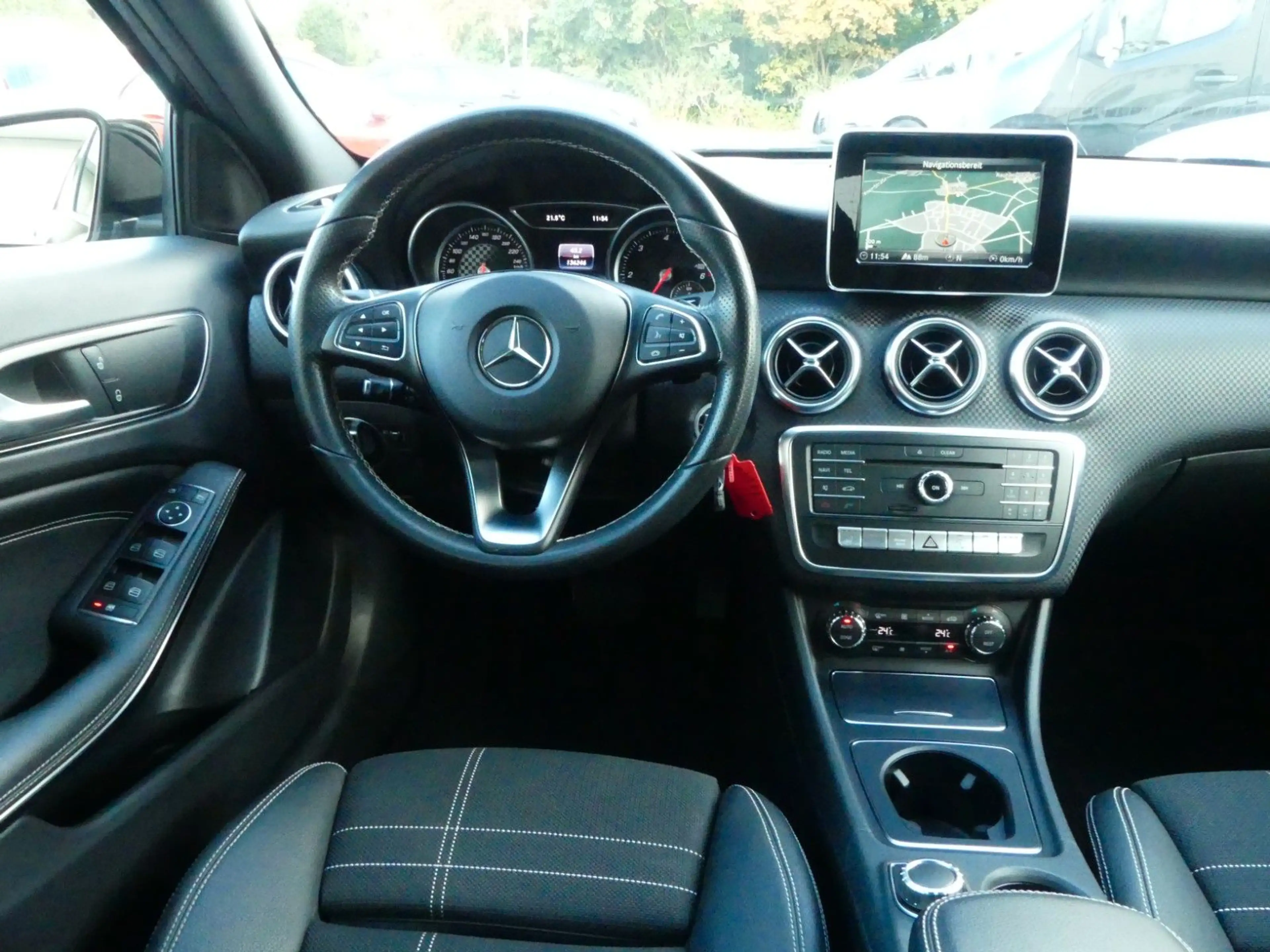 Mercedes-Benz A 200 A200d Automatik | Navi | Leder | SHZ | PDC — photo 14