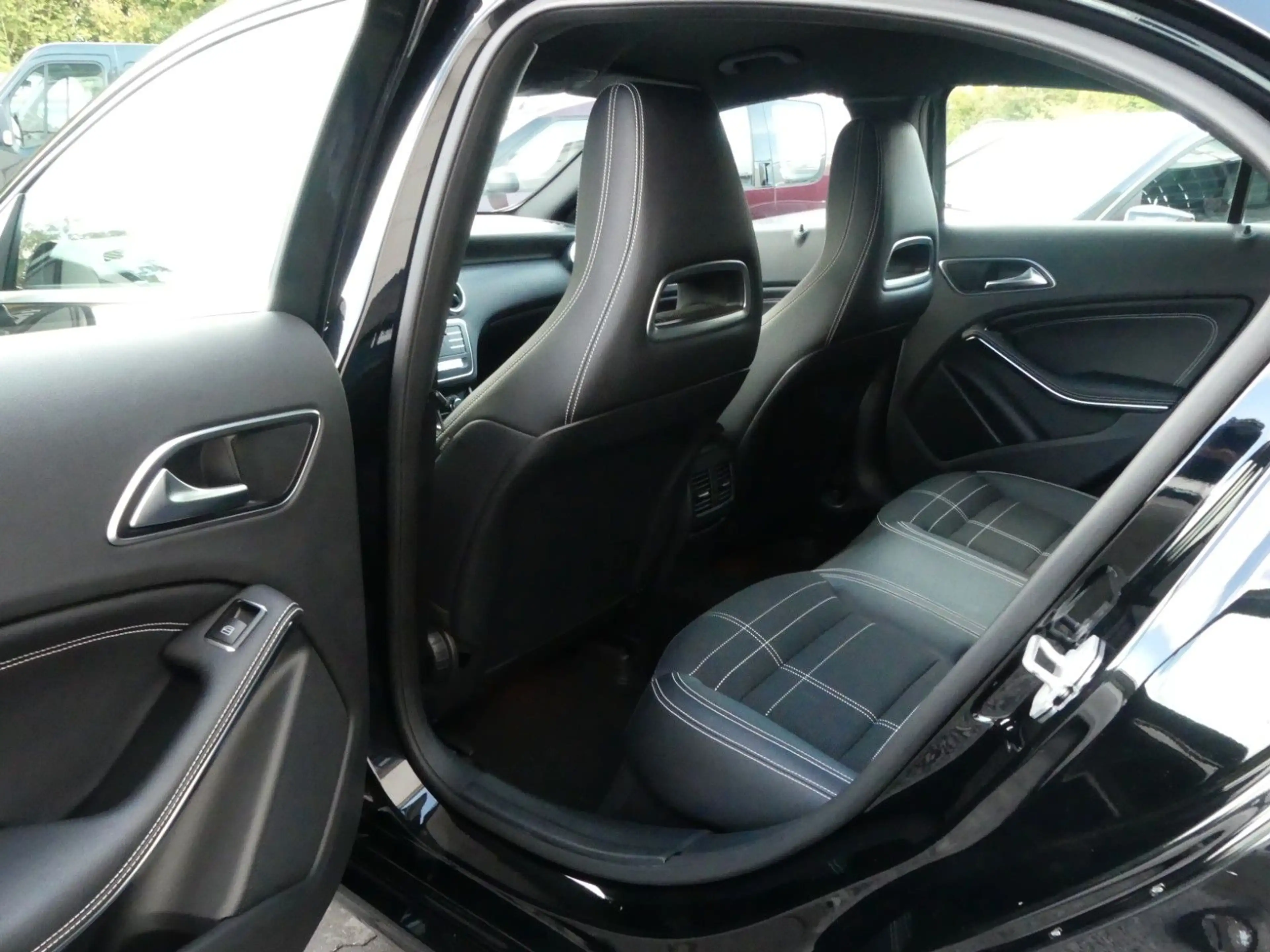 Mercedes-Benz A 200 A200d Automatik | Navi | Leder | SHZ | PDC — photo 15