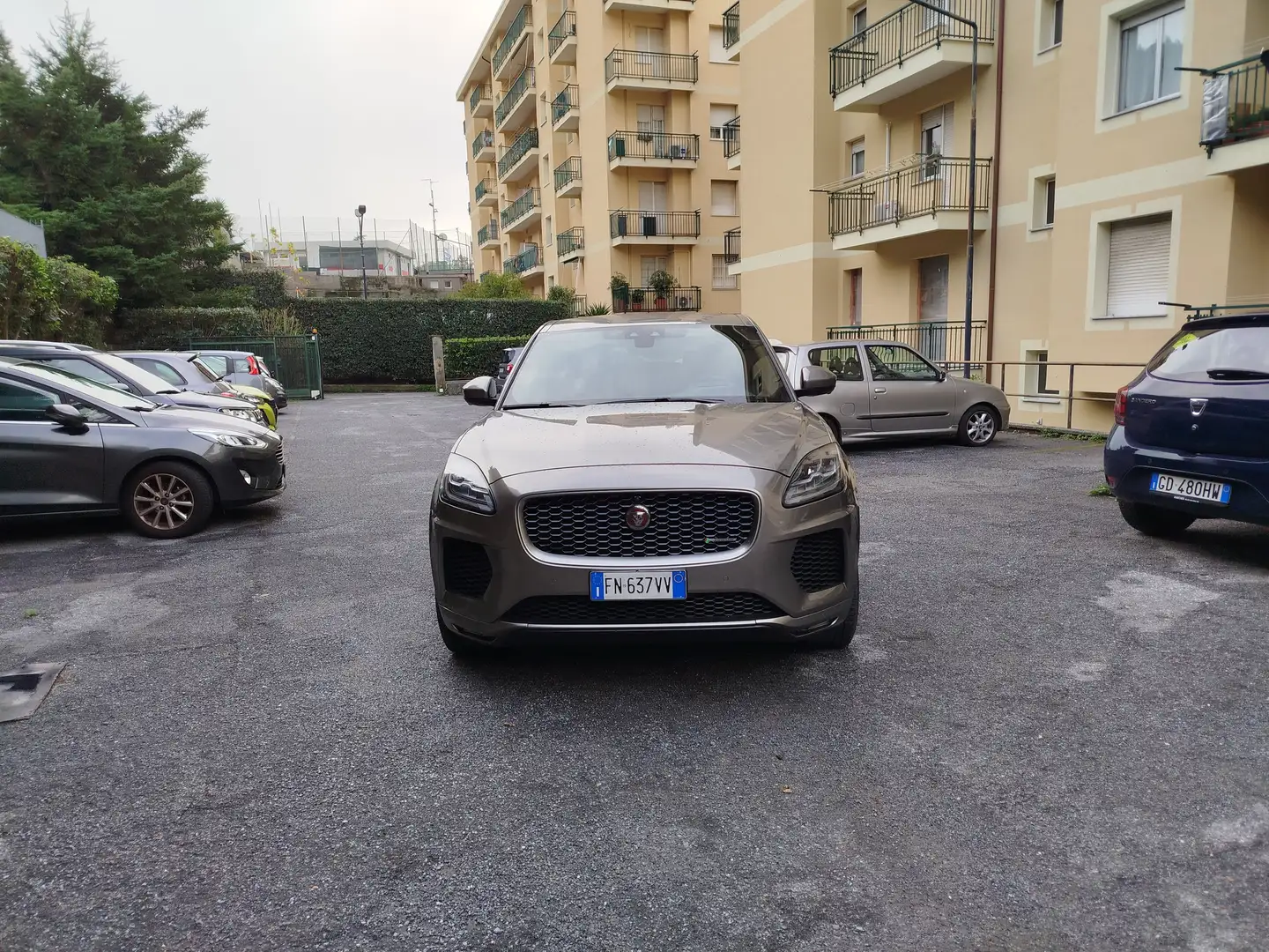 Jaguar E-Pace E-Pace 2.0d i4 First Edition awd 180cv auto Bronzo - 2