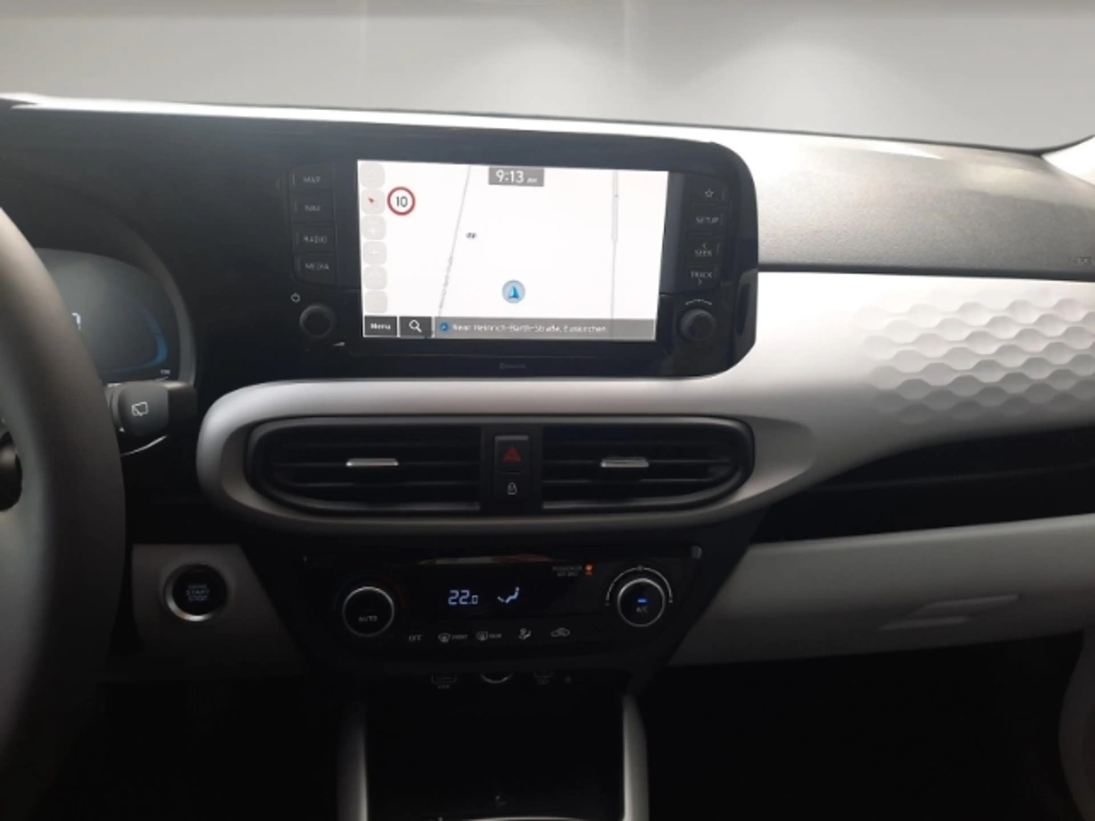 Hyundai i10 MY25 1.2 Prime Keyless Go 16'' NAVI Klima SHZ Kame — photo 9